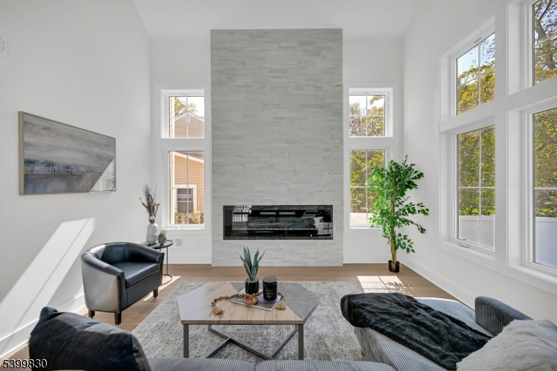 5 Redwood Rd