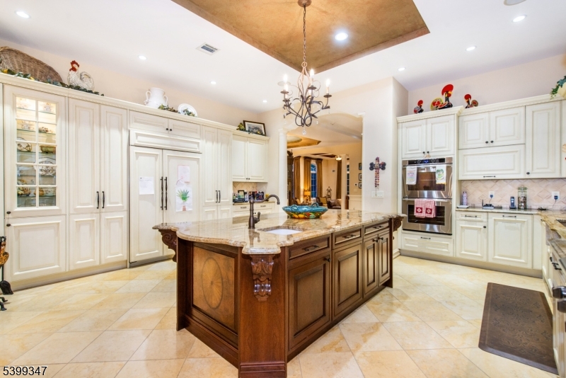 9 Beechtree Ln