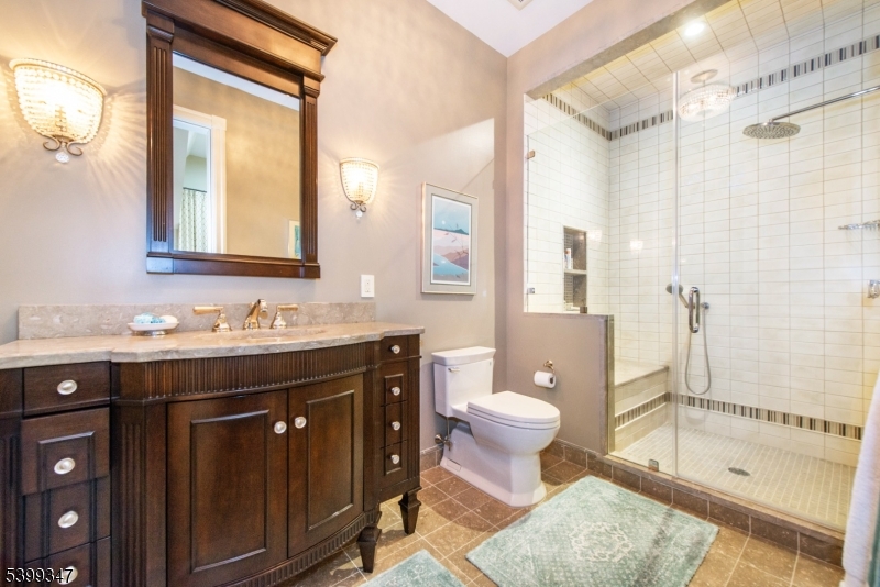 9 Beechtree Ln