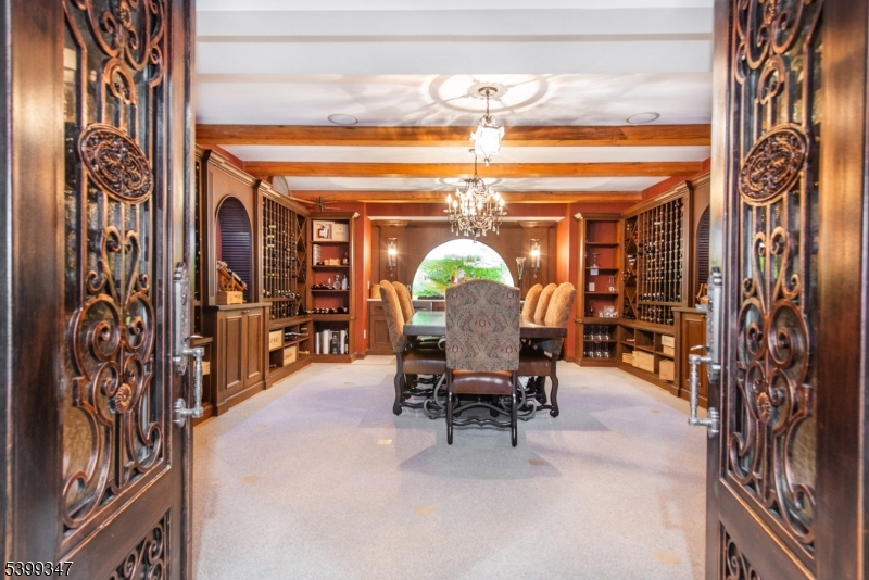 9 Beechtree Ln