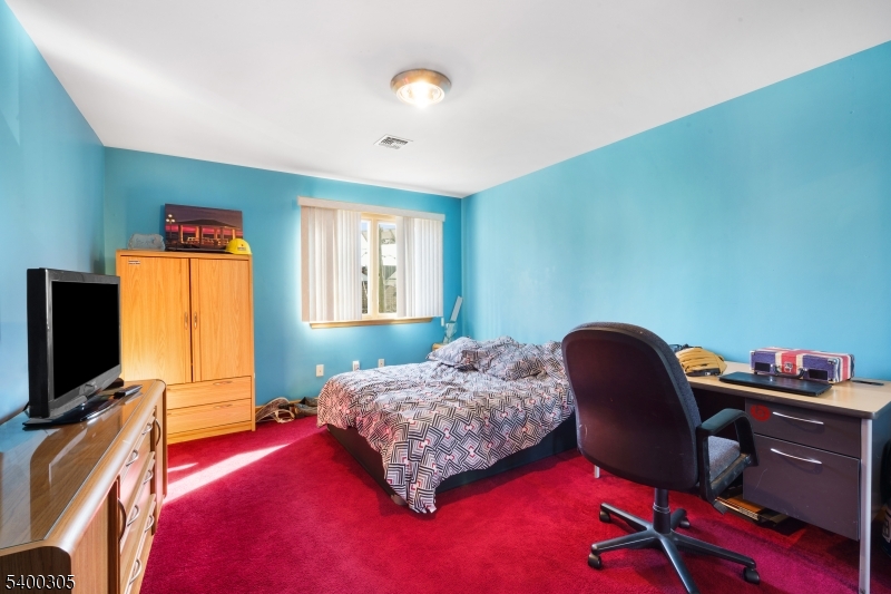 17 Pleasant Pl