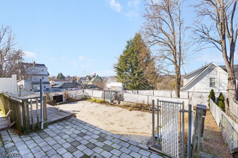 17 Pleasant Pl