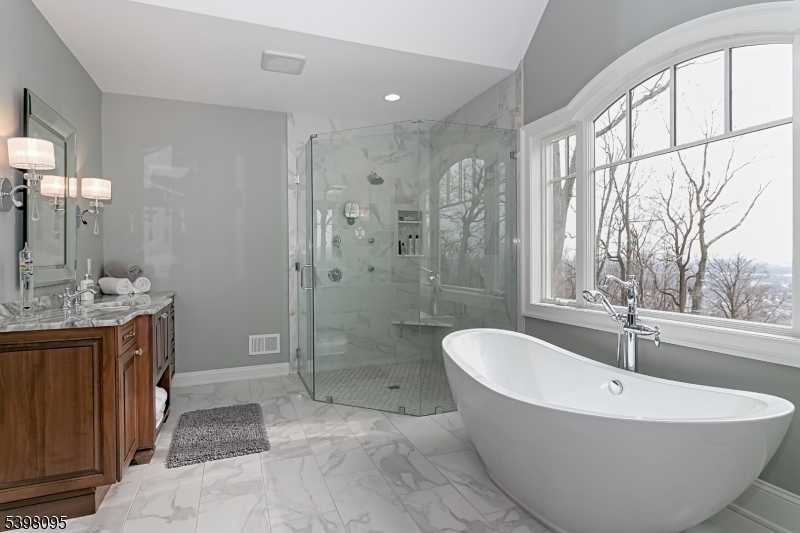 1 Juniper Pointe Trail