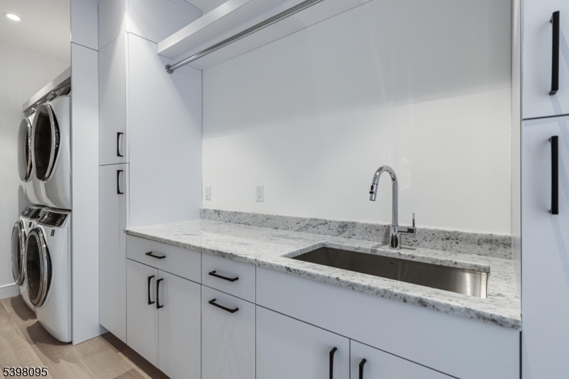 1 Juniper Pointe Trail