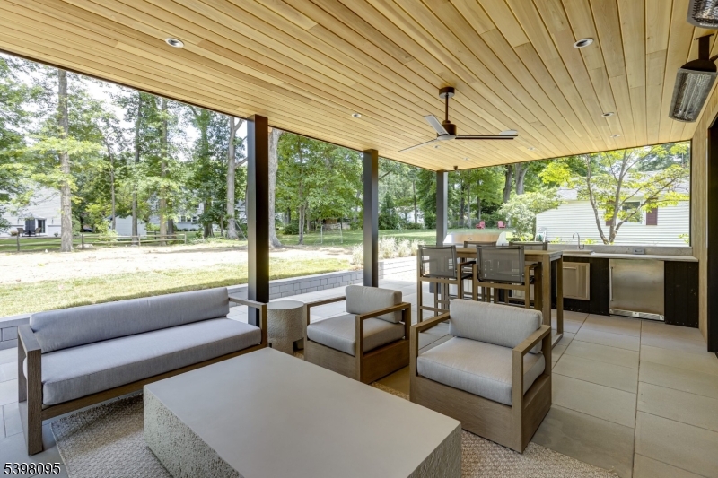 1 Juniper Pointe Trail