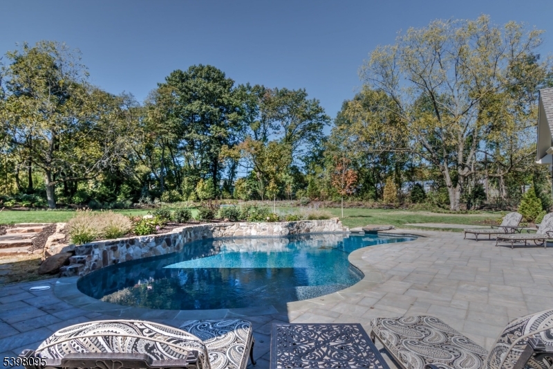 1 Juniper Pointe Trail