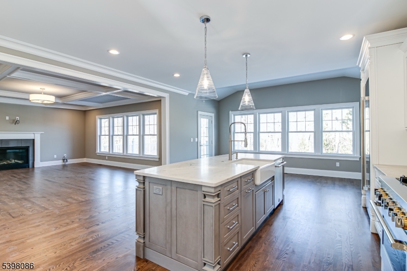 6 Harlow Pointe Cove
