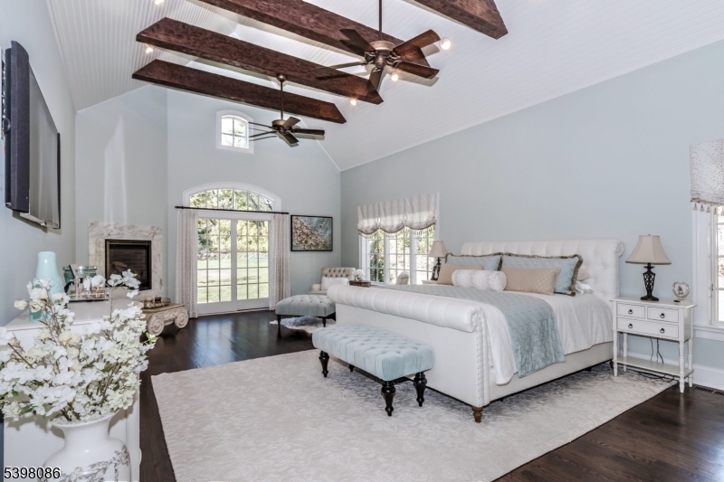6 Harlow Pointe Cove