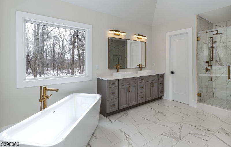 6 Harlow Pointe Cove