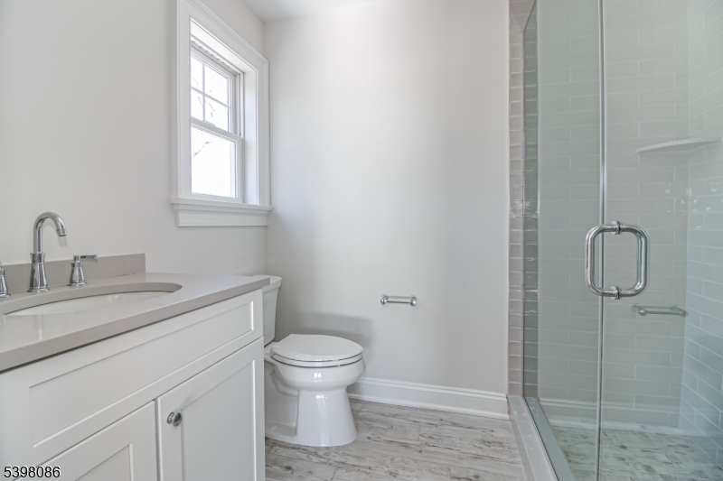 6 Harlow Pointe Cove