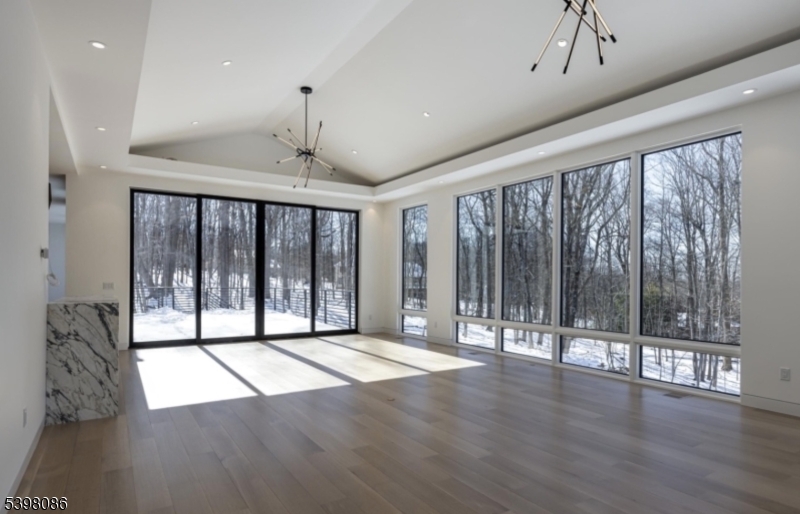6 Harlow Pointe Cove