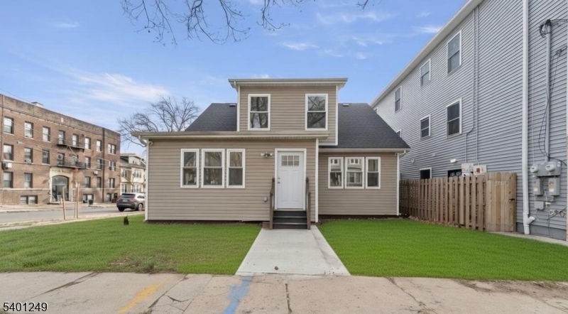 390 Clinton Pl