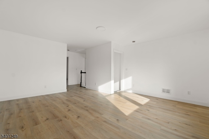 390 Clinton Pl