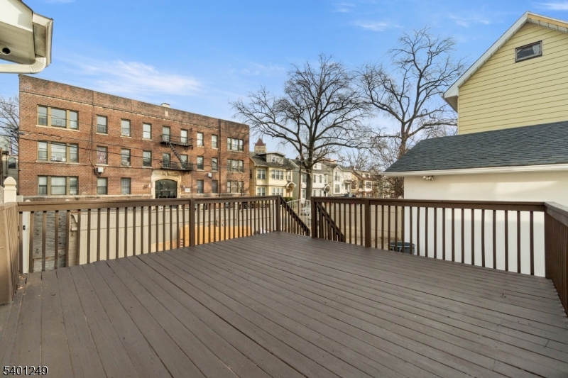 390 Clinton Pl