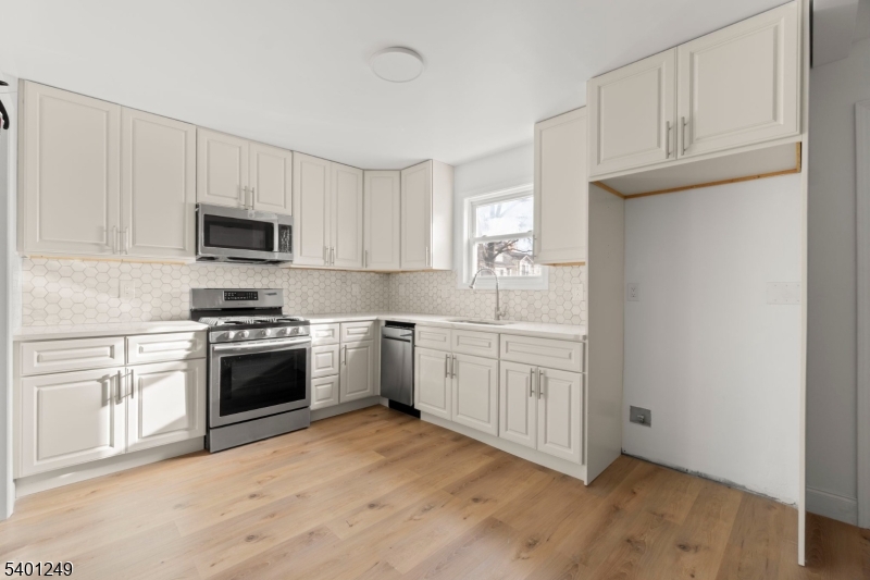 390 Clinton Pl