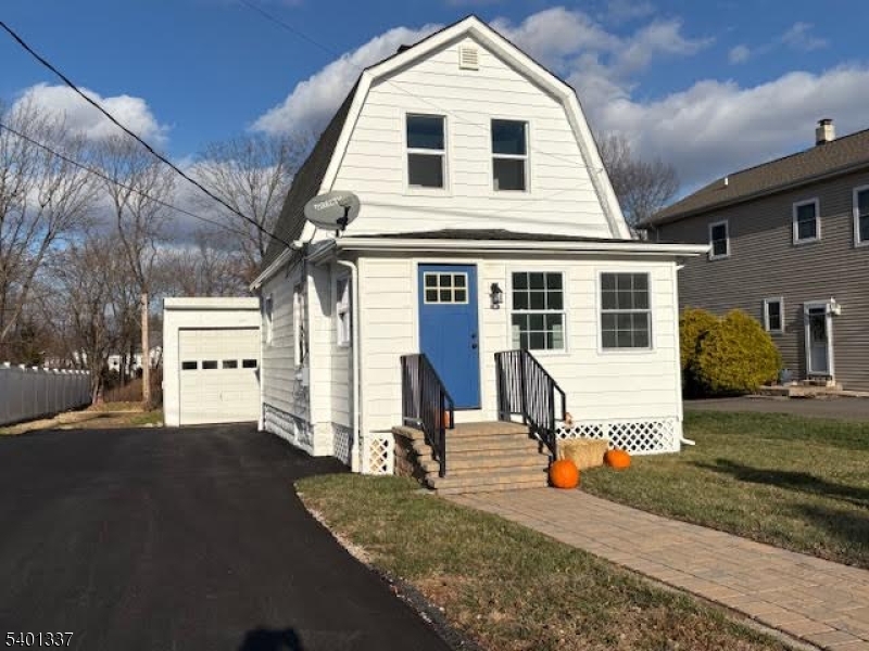 4 Whitehouse Ave