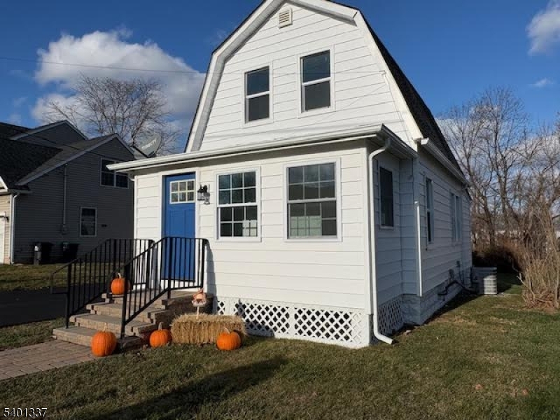 4 Whitehouse Ave
