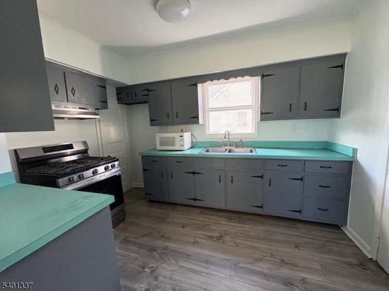 4 Whitehouse Ave