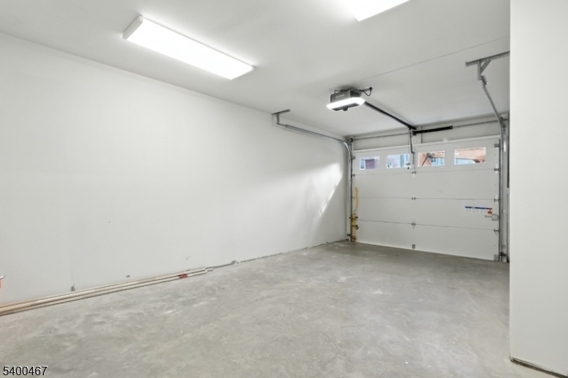 188 Canterbury Ave