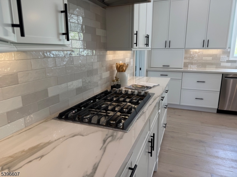3 Bristol Ridge Rd