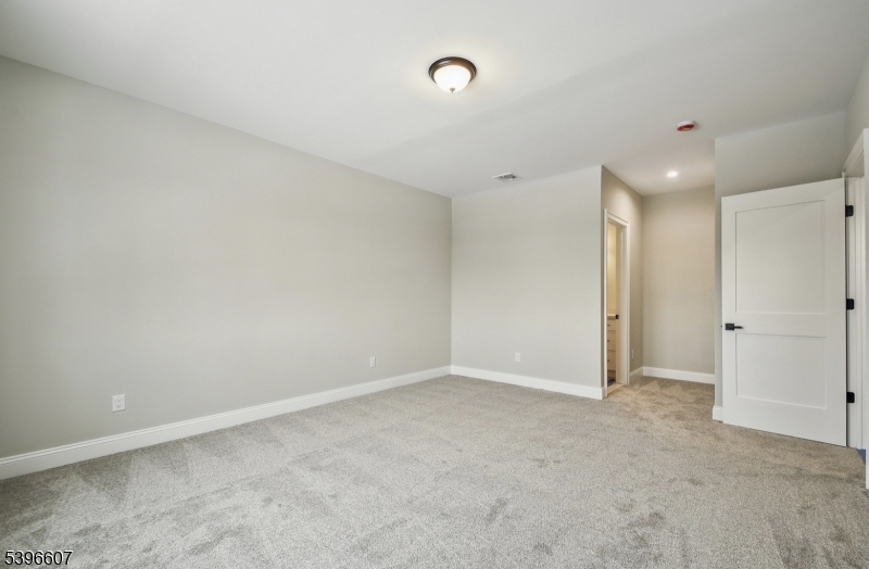 3 Bristol Ridge Rd