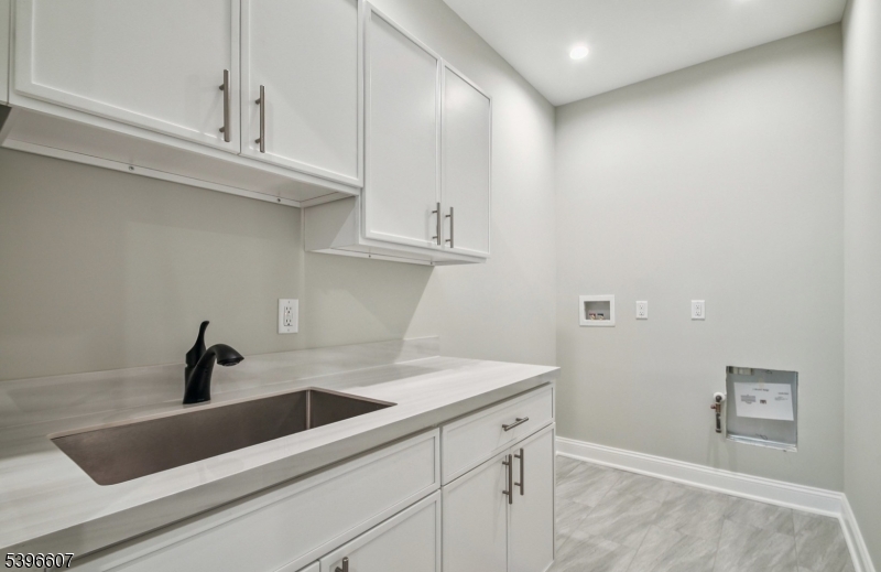 3 Bristol Ridge Rd
