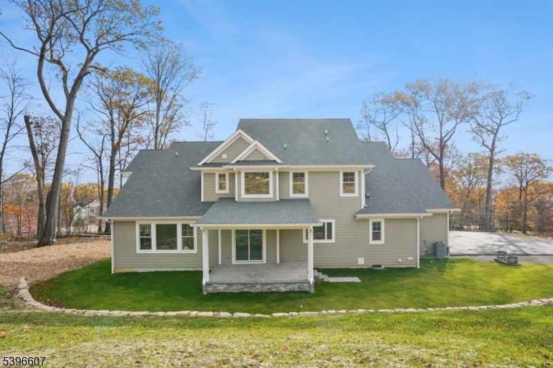 3 Bristol Ridge Rd