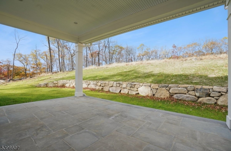 3 Bristol Ridge Rd