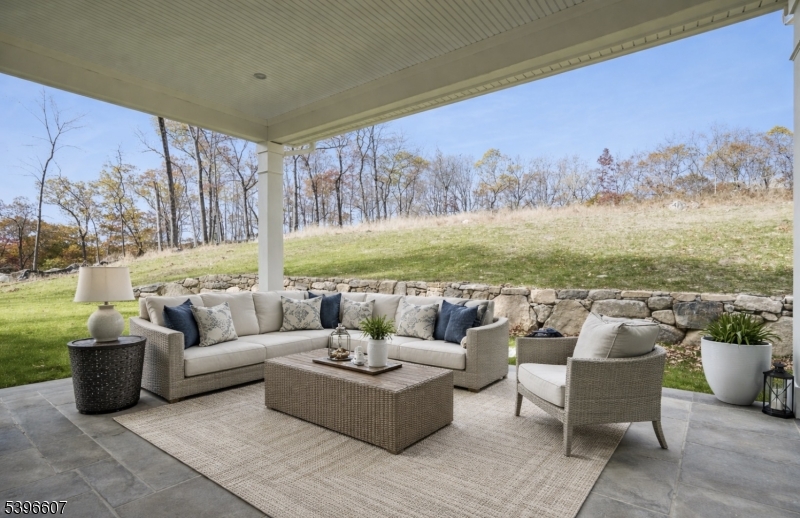 3 Bristol Ridge Rd