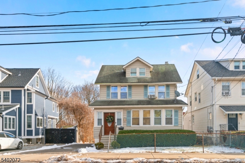 10 Harrison Ave