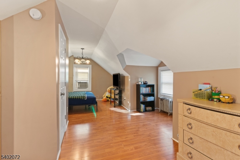 10 Harrison Ave