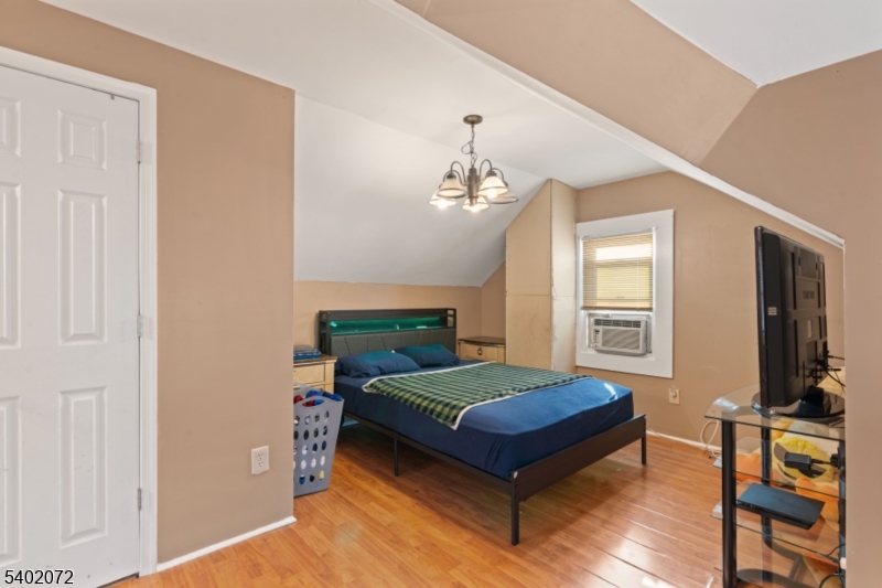 10 Harrison Ave