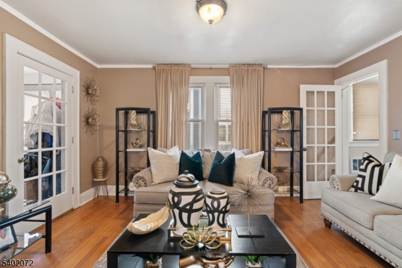10 Harrison Ave