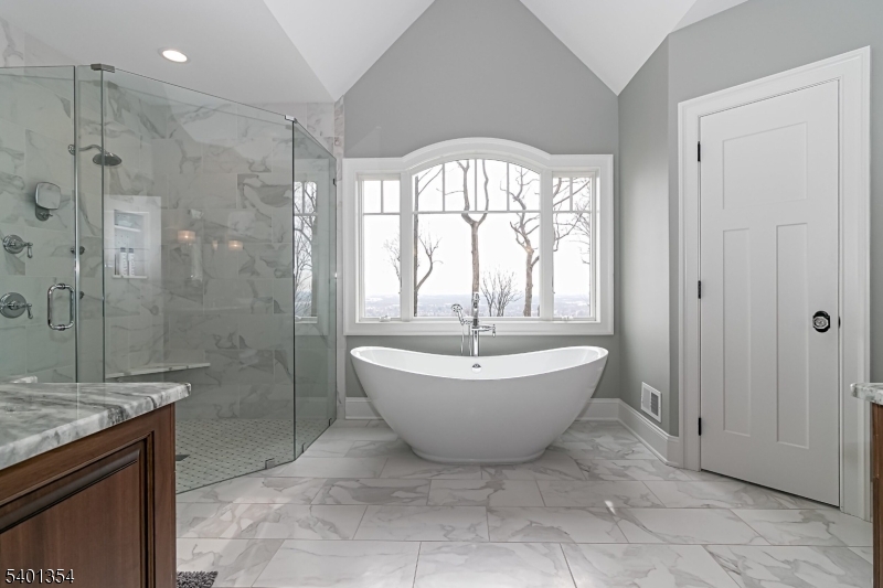 4 Harlow Pointe Cove