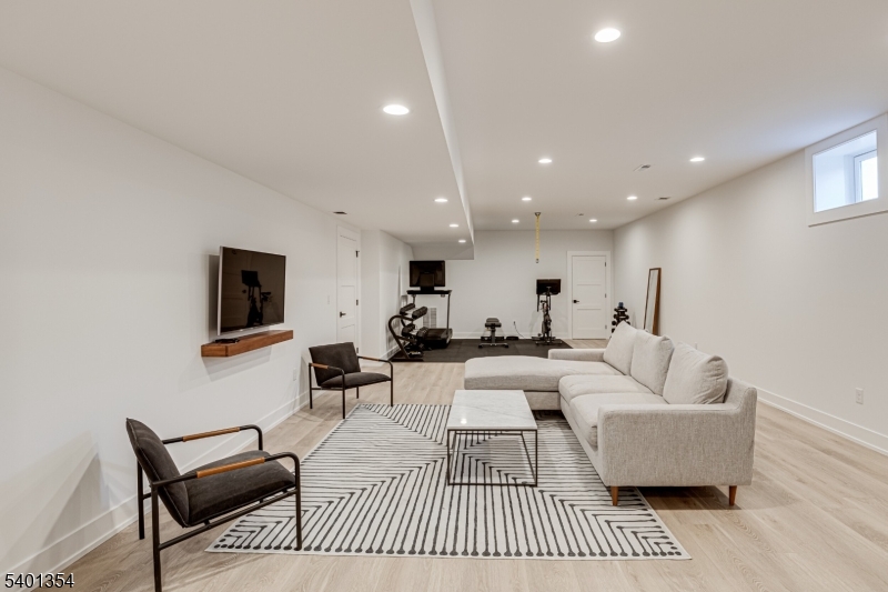 4 Harlow Pointe Cove