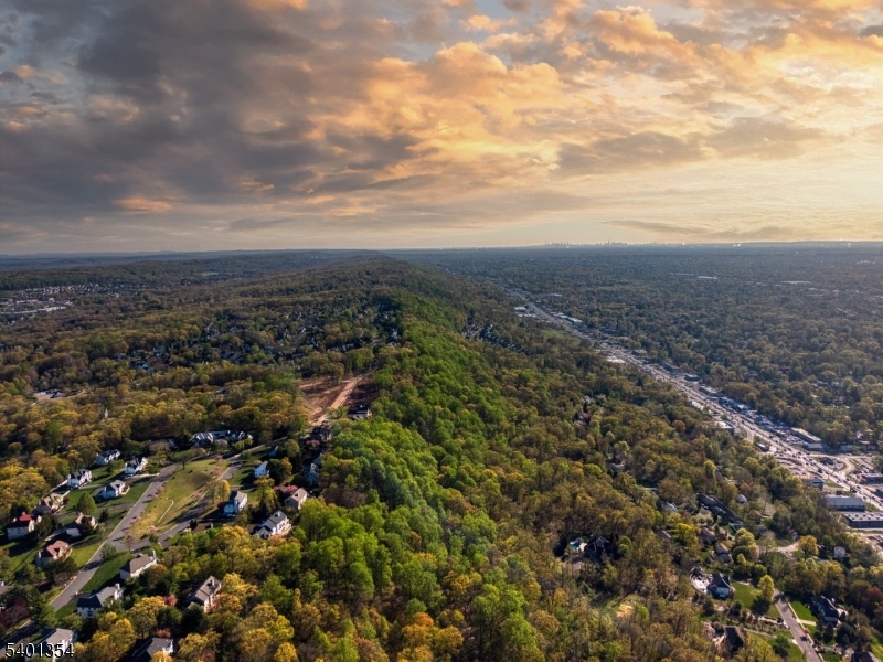 4 Harlow Pointe Cove