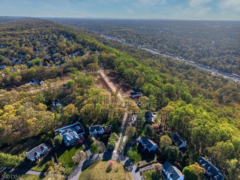4 Harlow Pointe Cove