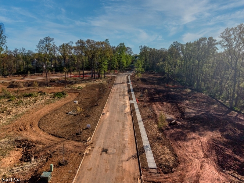 4 Harlow Pointe Cove