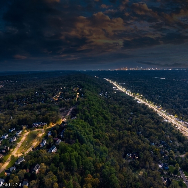 4 Harlow Pointe Cove