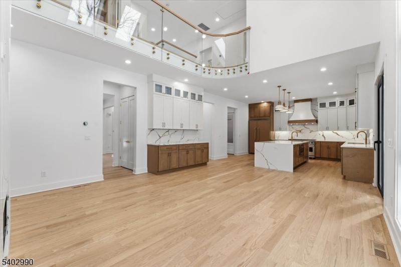 83 Falcon Rd