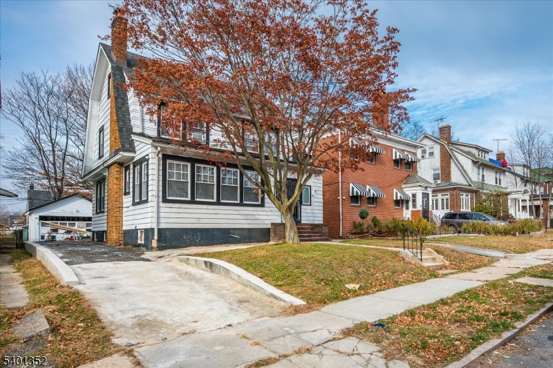 85 Hillcrest Ter