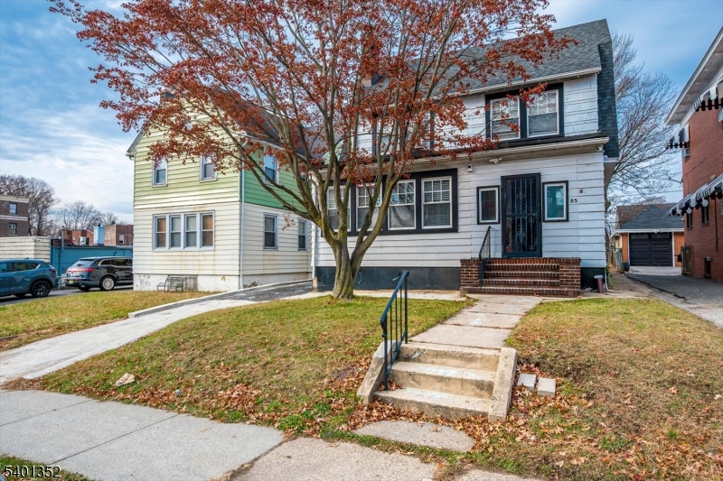 85 Hillcrest Ter