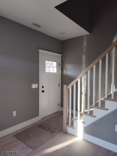 76 Lake Park Ter