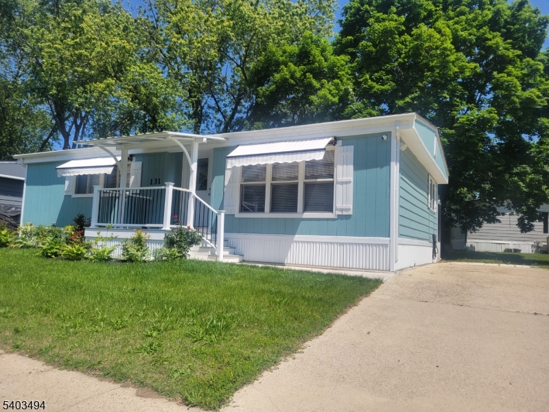 131 Douglas Dr