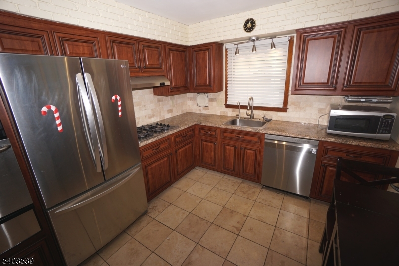 348 W Emerson Ave