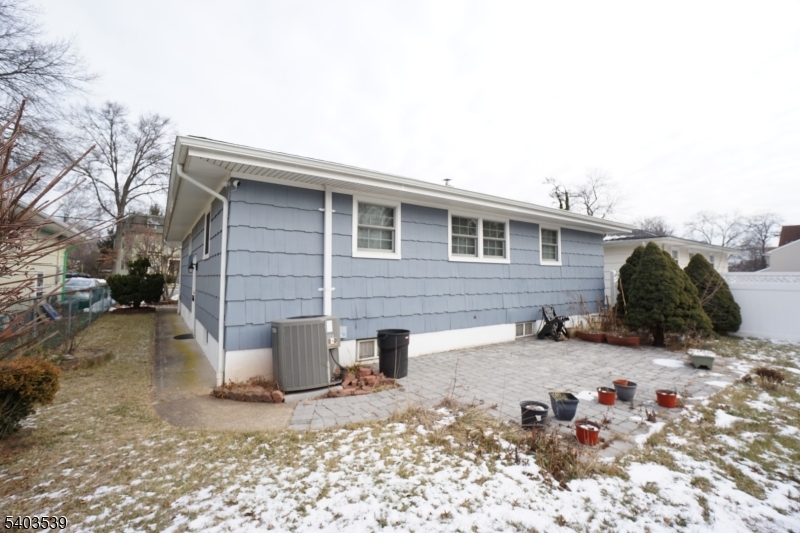 348 W Emerson Ave