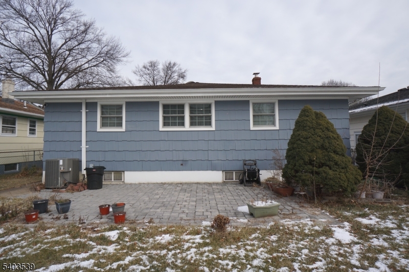 348 W Emerson Ave