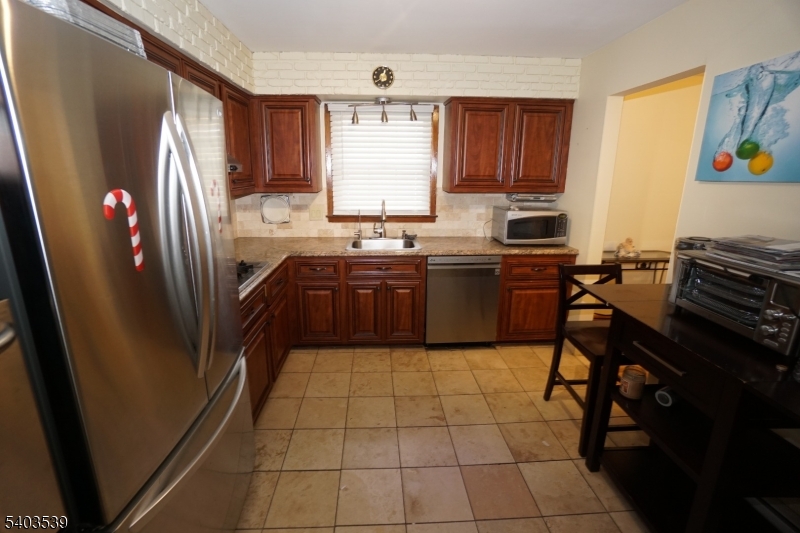 348 W Emerson Ave