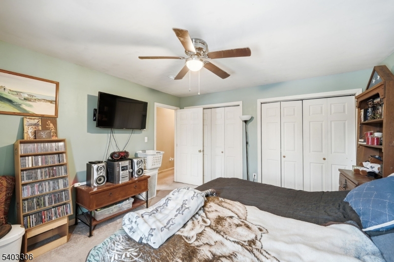 12 Quill St