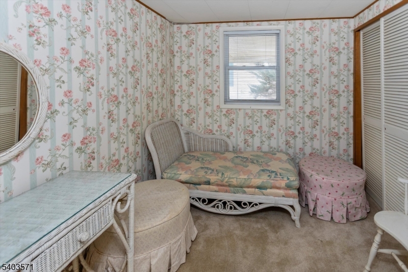 195 W Main St Unit G #G